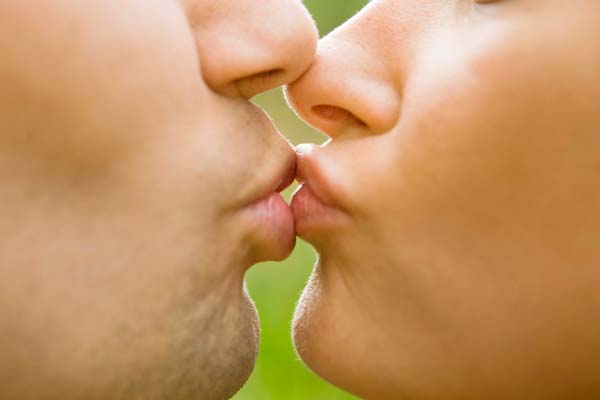 Boca e Garganta – Doença do beijo é comum entre 15 e 25 anos